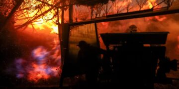 Qëndrimi i ashpër i Rusisë ndaj armëpushimit rrezikon samitin Putin–Trump