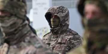 Rusia ul shpërblimet për ushtarët që nënshkruajnë për të luftuar në Ukrainë