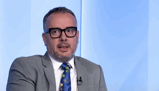 Kajtazi pas rrëzimit të kallëzimit penal: Kusari-Lila u mor vesh me Radoiçiqin kundër kategorive të luftës