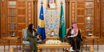 Presidentja Osmani pritet në Riad nga Princi i Kurorës Mohammed bin Salman — kërkon thellimin e marrëdhënieve Kosovë–Arabia Saudite