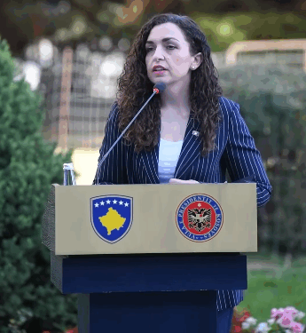 Presidentja Osmani paralajmëron rrezikun e dy palë zgjedhjeve dhe kërkon zgjatje buxhetore deri në mars 2026