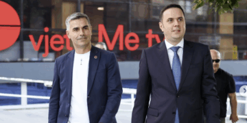 A po e paralajmëron shkarkimin e Xhafer Tahirit? – Lumir Abdixhiku reagon për rastin “Vushtrri”