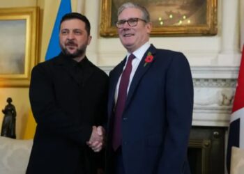 Zelensky në Londër: “Putin po na shtyn drejt katastrofës humanitare” – Starmer premton më shumë mbështetje ushtarake për Ukrainën