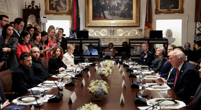 Trump kërkon “ndalim të menjëhershëm të luftës”, Zelensky kërkon armë për mbrojtje