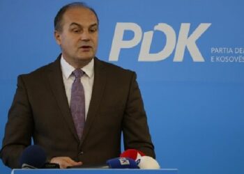 Enver Hoxhaj: Mbrëmë u takova me Bedri Hamzën, nuk kemi asnjë keqkuptim