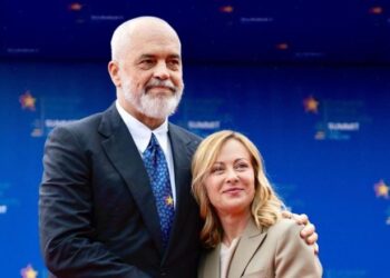 Rama në Romë me 10 ministra – Shqipëria dhe Italia zhvillojnë mbledhjen e parë të përbashkët qeveritare: Marrëveshje në mbrojtje, energji dhe shëndetësi