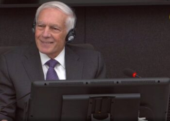 Kërcënimi i Krishtlindjeve, Clark: Bushi i parë i tha Millosheviqit që dhuna ndaj shqiptarëve nuk do të tolerohet