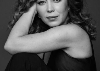 Këngëtarja e njohur ADELINA THAÇI i bashkohet sot LDK-së