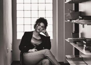 Autorja që po bën bujë: Uarda Albunesa vjen në Prishtinë me librin e saj ‘69’