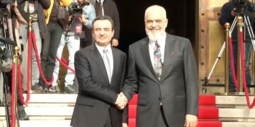 Edi Rama dhe Albin Kurti marrin pjesë në Samitin e Planit të Rritjes së BE-së që po mbahet në Tiranë