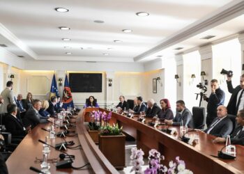 Brenda takimit me Presidenten: Kurti dhe Peci propozuan 28 dhjetorin, Hamza e Abdixhiku preferuan datën 21 për zgjedhje