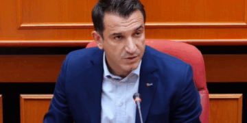 Kushtetuesja rrëzon Qeverinë, Veliaj rikthehet si kryetar i Bashkisë së Tiranës