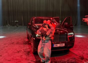 Jo një, por dy Rolls-Royce – Dhurata marramendëse për Dafinën