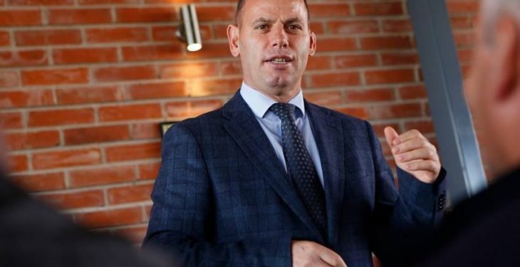 Ramiz Lladrovci takohet me Albulena Haxhiun – “Ishte drekë për çështje personale”