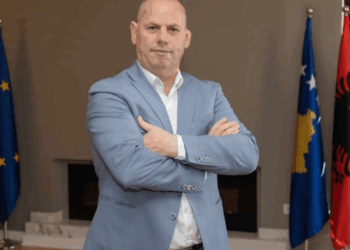 Lladrovcin nuk e bind dorëheqja e Krasniqit: Nuk po adresohet përgjegjësia e organizimit