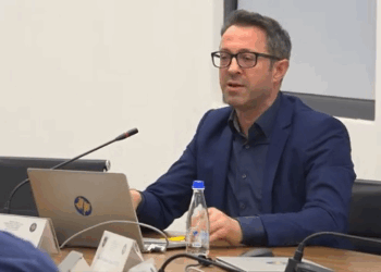 Pasi i dështoi propozimi në KQZ, burri i Albulena Haxhiut eskalon ndaj partive tjera