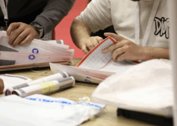 KQZ miraton 60 qendra për votimin jashtë vendit, numri maksimal i votuesve që mund të regjistrohen për të votuar aty është mbi 130 mijë