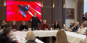 Abdixhiku sfidon VV-në: “A po doni me kthy Serbinë në Kosovë? Anton Quni është këtu – kë të akuzoni?”