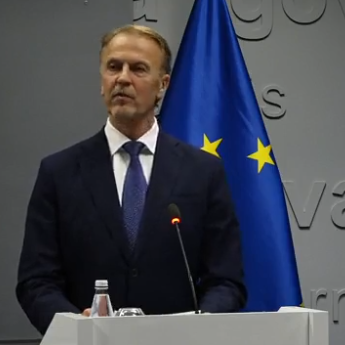 Ambasadori i BE-së: Përparimi i Kosovës drejt Evropës kërkon stabilitet politik