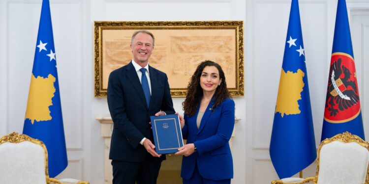 Presidentja Osmani pranon Raportin e Komisionit Evropian për Kosovën 2025