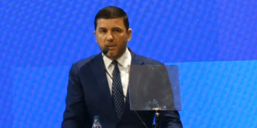 Krasniqi dorëzon mandatin: PDK ka nevojë për një momentum të ri – bashkohuni, rikthehuni në shtëpinë tuaj politik