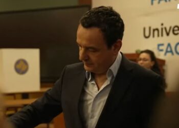 Albin Kurti voton në raundin e dytë të zgjedhjeve lokale: “Ditë e mirë për demokracinë”