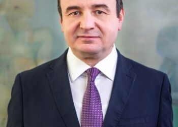 Kurti me mesazh festiv: “28 Nëntori është data që ndërthuret me fatin e kombit tonë”