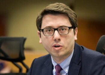 Hekuran Murati: PDK dhe LDK po e lënë RTK-në pa paga