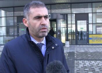 Avokati i Valon Ademit: Pacolli negocioi pas shpinës së ortakut, kontrata me “offshore”-in faktikisht shiti Aeroportin e Vlorës