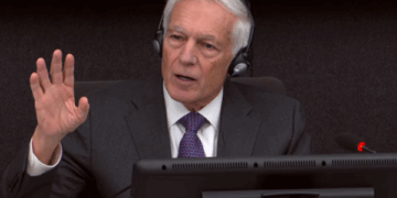 “Clark mbajti fjalim të zjarrtë anti Serbisë, UÇK dëgjonte çdo fjalë”, “Mirë po duket përshkrimi”: Vazhdon dëshmia në Hagë