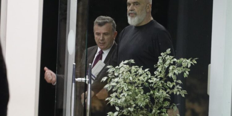 Rama pas vendimit të Kushtetueses: “Të jemi gati për zgjedhje në çdo kohë”