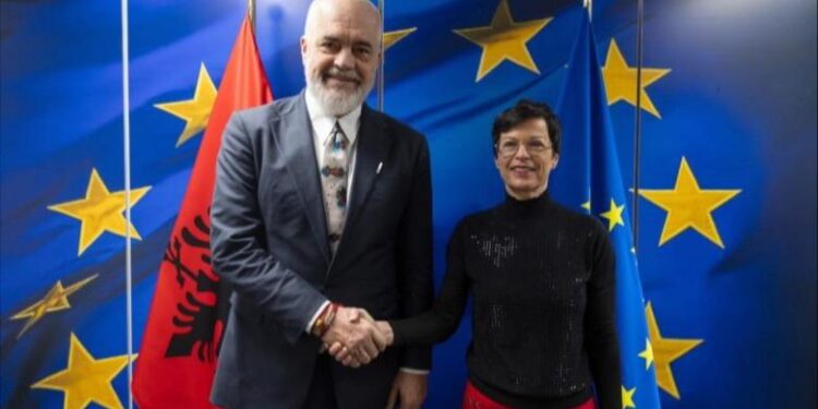 “Tirana në qendër të BE: Samiti nis sot”