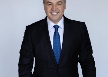 Enver Hoxhaj kërkon shtyrjen e Konventës së PDK-së: “Partia ka nevojë për garë të hapur dhe platforma serioze”