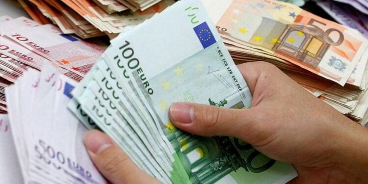 Studim i OECD: Emigrantët në Gjermani punësohen më pak dhe paguhen dukshëm më ulët se vendasit