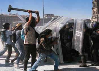 Gjenerata Z ngre zërin në Meksikë — 20 të arrestuar dhe mbi 100 policë të plagosur në protestat kundër korrupsionit dhe dhunës