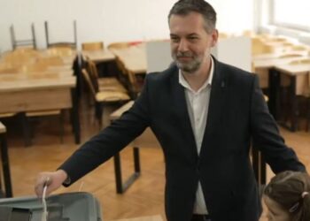 Hajrullah Çeku voton në Prishtinë: “Uroj katër vite të mbara për kryeqytetin”