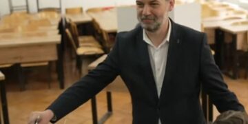 Hajrullah Çeku voton në Prishtinë: “Uroj katër vite të mbara për kryeqytetin”