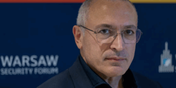 Khodorkovsky: Lufta e Ftohtë e Dytë është e pashmangshme, Evropa duhet të përgatitet për një përballje të gjatë me Rusinë