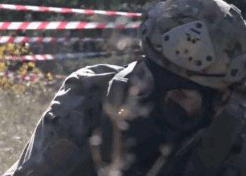 KFOR sfidon kufijtë në garën ushtarake 15-kilometërshe në Pejë: ushtarët tregojnë forcë, disiplinë dhe bashkëpunim