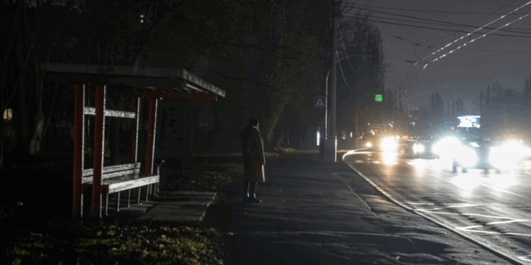 Lufta e dronëve: Rusia dhe Ukraina godasin infrastrukturat energjetike – mbetje dronësh bien në Rumani