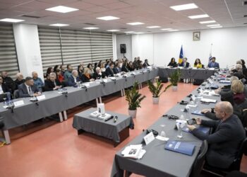 Kurti në “Zá n’Kujtesë”: Helmimet e nxënësve në vitet ’90 ishin një nga krimet më të errëta të regjimit serb