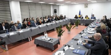 Kurti në “Zá n’Kujtesë”: Helmimet e nxënësve në vitet ’90 ishin një nga krimet më të errëta të regjimit serb