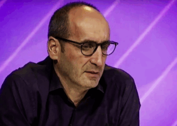 Ilir Mirena godet VV’në pas dyshimeve në Mitrovicë: “Me këtë fytyrë që kanë, edhe ujin e xhenazes ta vjedhin”