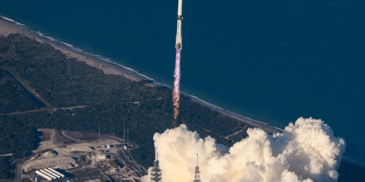 Blue Origin shkruan histori: dërgon sondat binjake drejt Marsit dhe ul raketën New Glenn me sukses