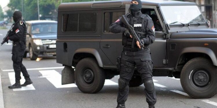 Dyshohet se xhandarmeria serbe plagosi dhe rrëmbeu një qytetar të Kosovës, brenda territorit kosovar