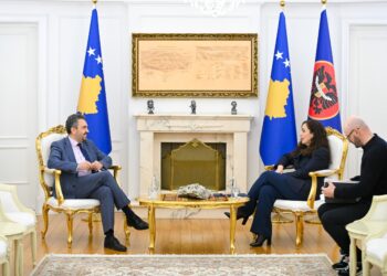 Osmani pret kreun e KQZ-së: Institucionet gati të garantojnë zgjedhje të rregullta dhe transparente më 28 dhjetor