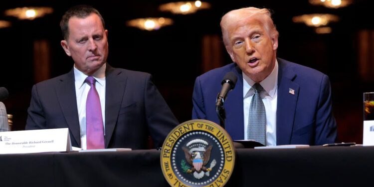 Grenell pajtohet me Ramën se Thaçi po mbahet peng nga Haga, thotë se Jack Smith është një turp