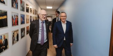 Bedri Hamza takon Ambasadorin francez Guerot: Letra për heqjen e sanksioneve i është përcjellë Presidentit Macron