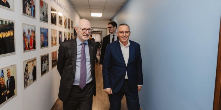 Bedri Hamza takon Ambasadorin francez Guerot: Letra për heqjen e sanksioneve i është përcjellë Presidentit Macron