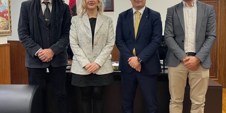 Ambasada britanike konfirmon angazhimin e ish-shefit të SPAK-ut, Altin Dumani në Kosovë